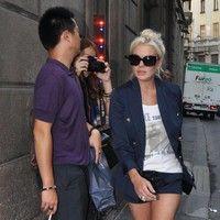 Lindsay Lohan goes on a shopping spree in Milan | Picture 86105